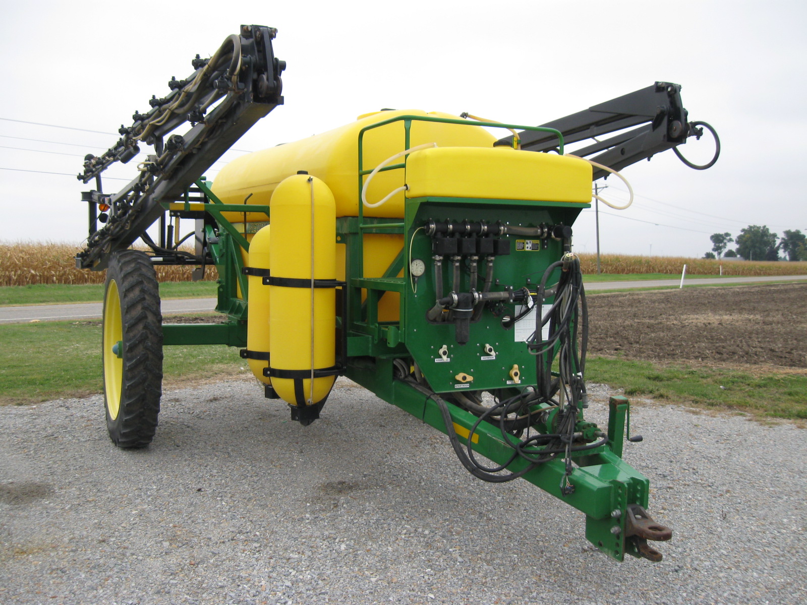 USED RED BALL SPRAYER 1200 GAL 5023100233